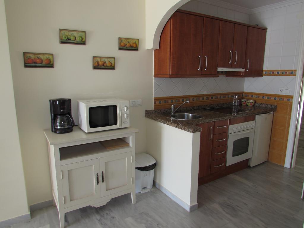 Home4Holidays Nerja Zimmer foto